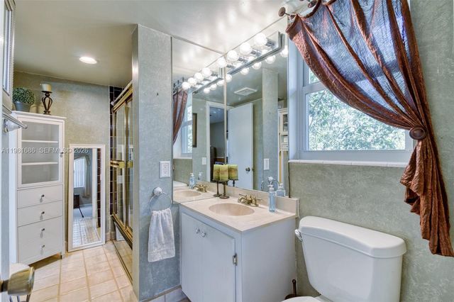 1400 NE 57th Ct 301, Fort Lauderdale, FL 33334