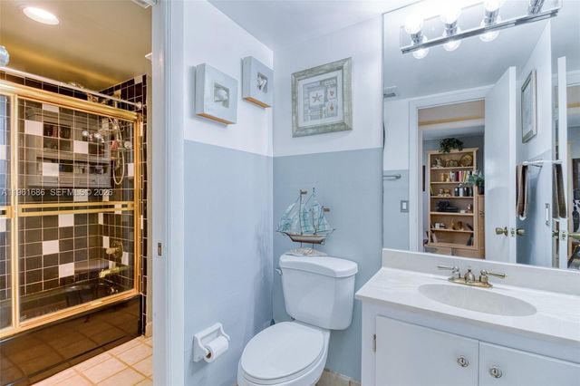 1400 NE 57th Ct 301, Fort Lauderdale, FL 33334