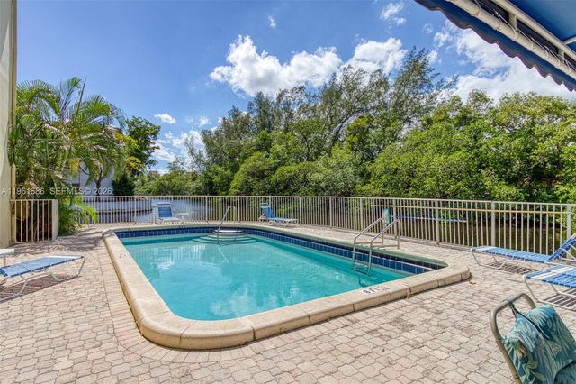 1400 NE 57th Ct 301, Fort Lauderdale, FL 33334