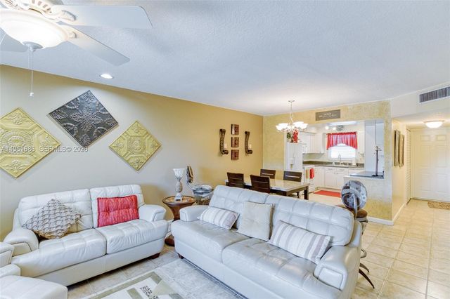 1400 NE 57th Ct 301, Fort Lauderdale, FL 33334