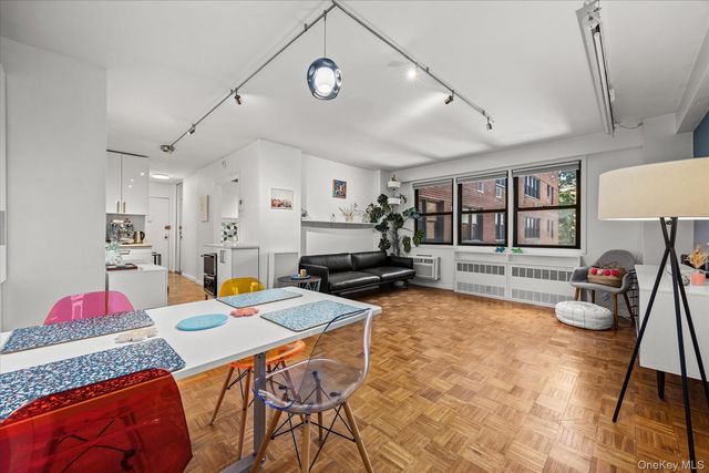579 W 215 Street 5C, New York (manhattan), NY 10034