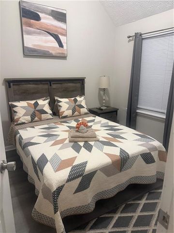 2499 Brookgate Way, Ellenwood, GA 30294