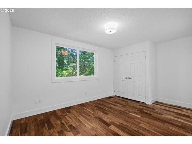 12035 Nw DUMAR Ln, Portland, OR 97229