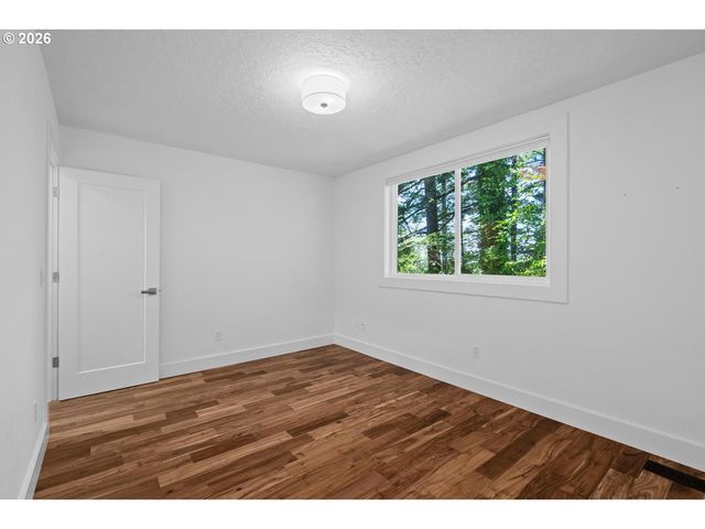 12035 Nw DUMAR Ln, Portland, OR 97229