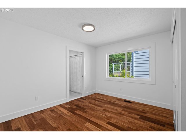 12035 Nw DUMAR Ln, Portland, OR 97229