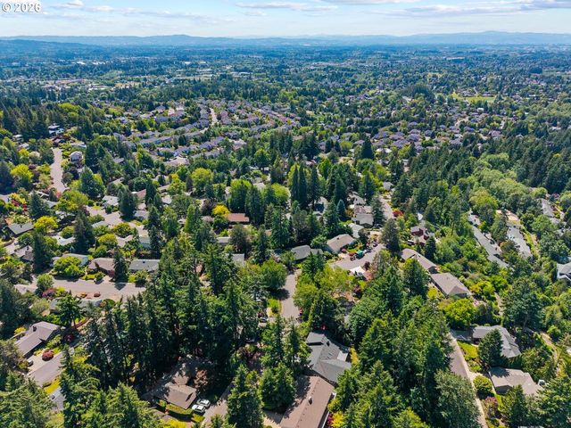 12035 Nw DUMAR Ln, Portland, OR 97229