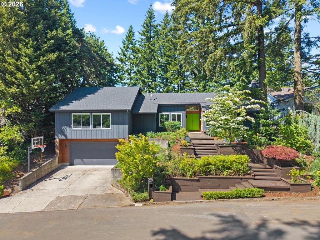 12035 Nw DUMAR Ln, Portland, OR 97229