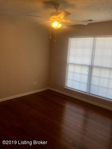 405 Fledge Dr, Louisville, KY 40214