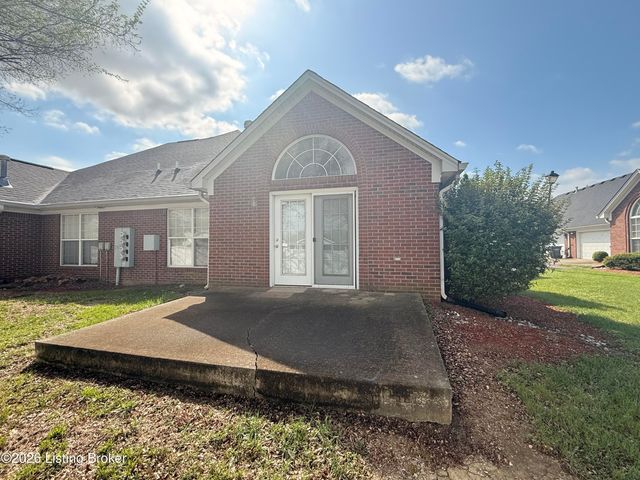 405 Fledge Dr, Louisville, KY 40214