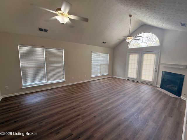 405 Fledge Dr, Louisville, KY 40214