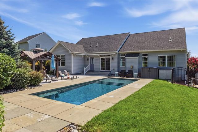 4912 Reston Drive, Forks Twp, PA 18040