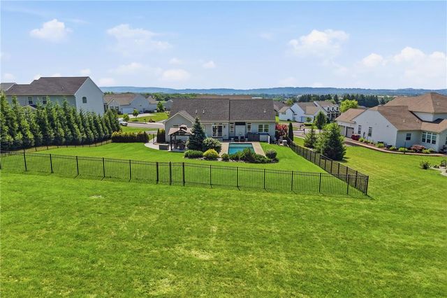 4912 Reston Drive, Forks Twp, PA 18040