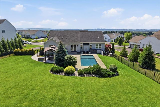 4912 Reston Drive, Forks Twp, PA 18040