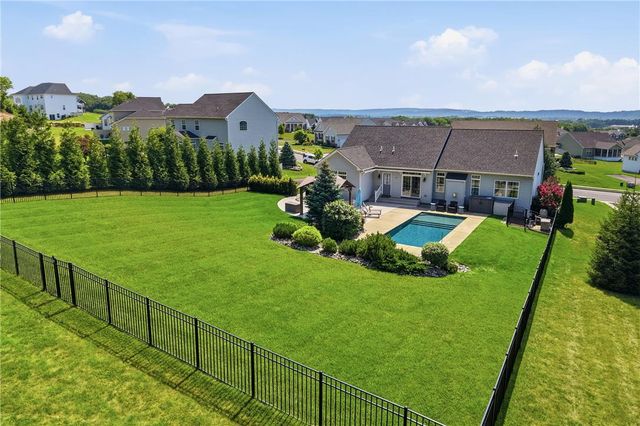 4912 Reston Drive, Forks Twp, PA 18040