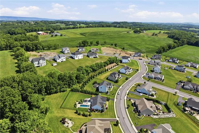 4912 Reston Drive, Forks Twp, PA 18040