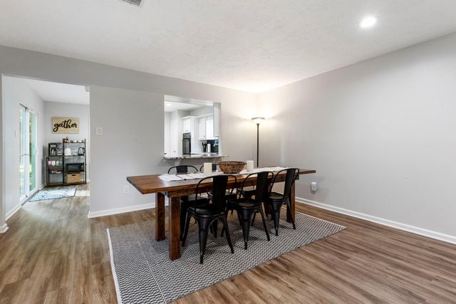 623 Hickory Ridge Drive, Shenandoah, TX 77381