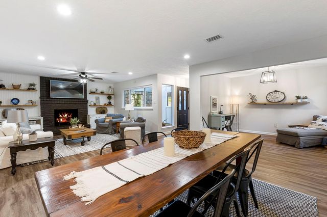 623 Hickory Ridge Drive, Shenandoah, TX 77381