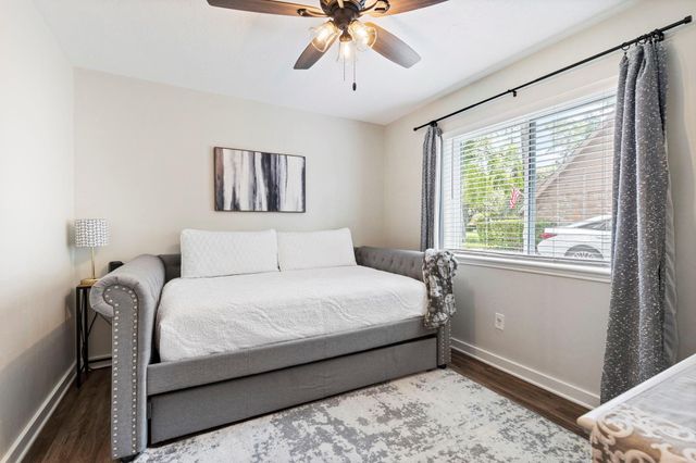 623 Hickory Ridge Drive, Shenandoah, TX 77381