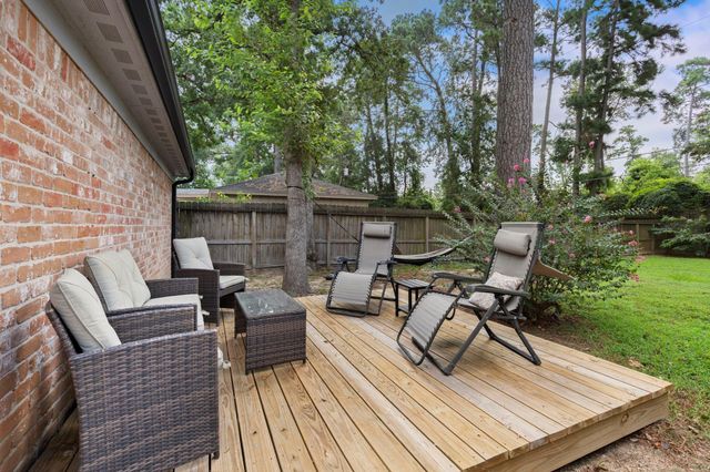 623 Hickory Ridge Drive, Shenandoah, TX 77381