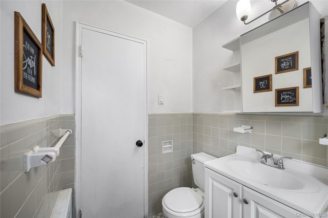 224-02 Stronghurst Avenue 208, Queens Village, NY 11427