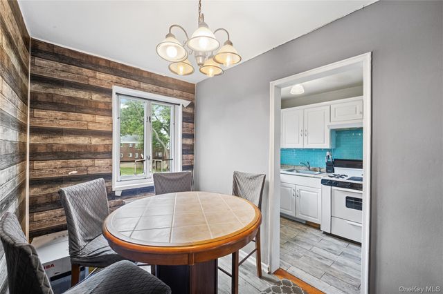 224-02 Stronghurst Avenue 208, Queens Village, NY 11427