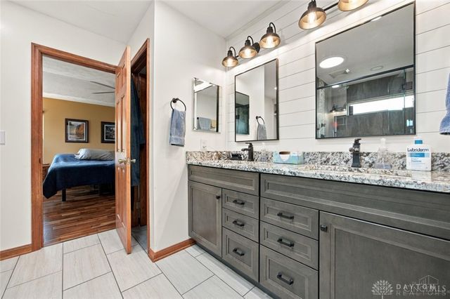 800 Autumn Court, Trenton, OH 45067