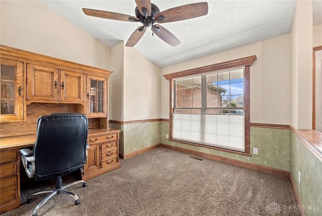 800 Autumn Court, Trenton, OH 45067