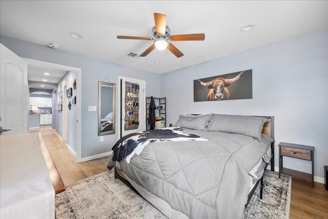 608 Washington ST, Smithville, TX 78957