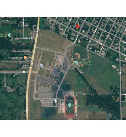 608 Washington ST, Smithville, TX 78957