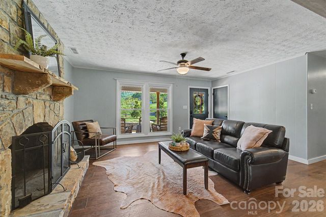 160 Canter Lane, Sylva, NC 28779