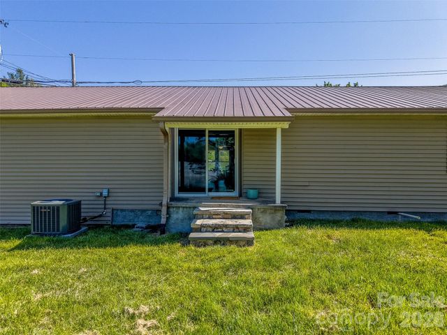 160 Canter Lane, Sylva, NC 28779