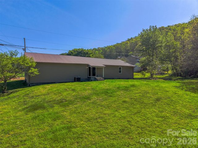 160 Canter Lane, Sylva, NC 28779