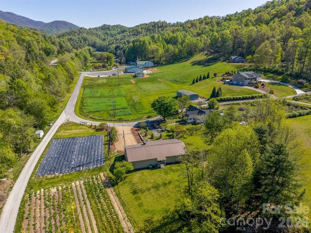 160 Canter Lane, Sylva, NC 28779