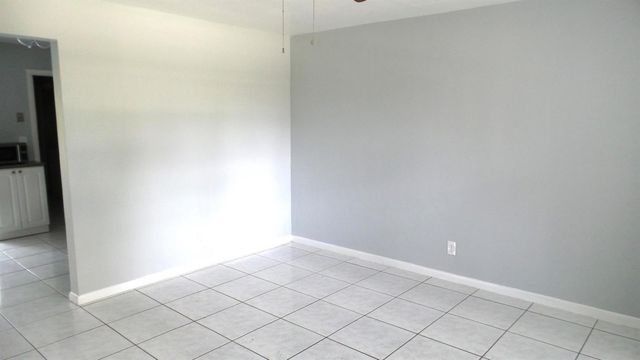 5227 SW 94th Avenue, Cooper City, FL 33328