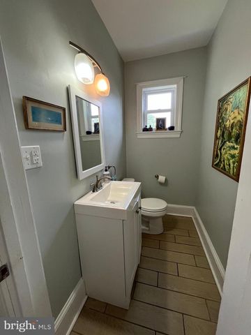 213 ARDMORE AVE, Ardmore, PA 19003