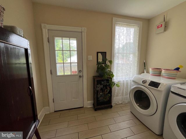 213 ARDMORE AVE, Ardmore, PA 19003