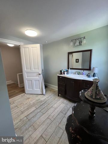 213 ARDMORE AVE, Ardmore, PA 19003