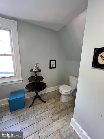 213 ARDMORE AVE, Ardmore, PA 19003