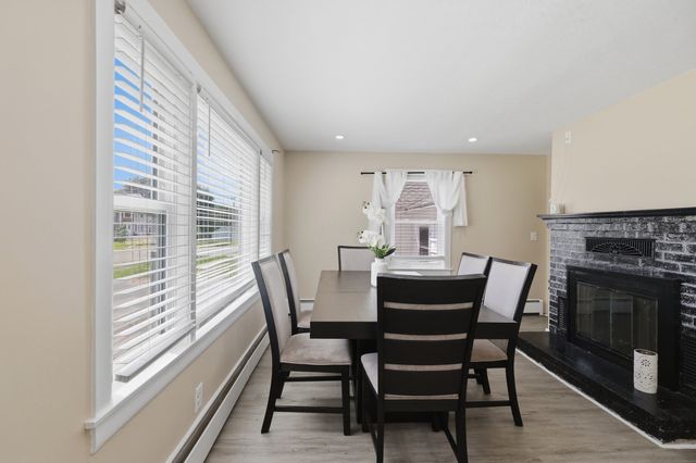 229 Whalom Rd, Lunenburg, MA 01462