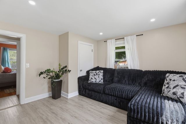 229 Whalom Rd, Lunenburg, MA 01462