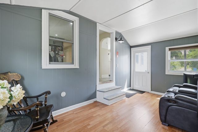 229 Whalom Rd, Lunenburg, MA 01462