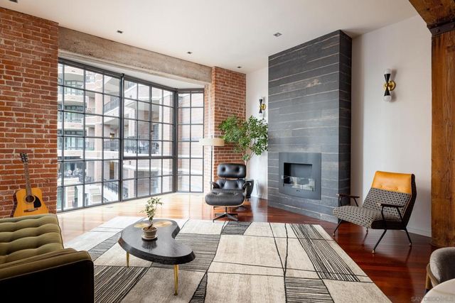 500 W Harbor 1601, San Diego, CA 92101