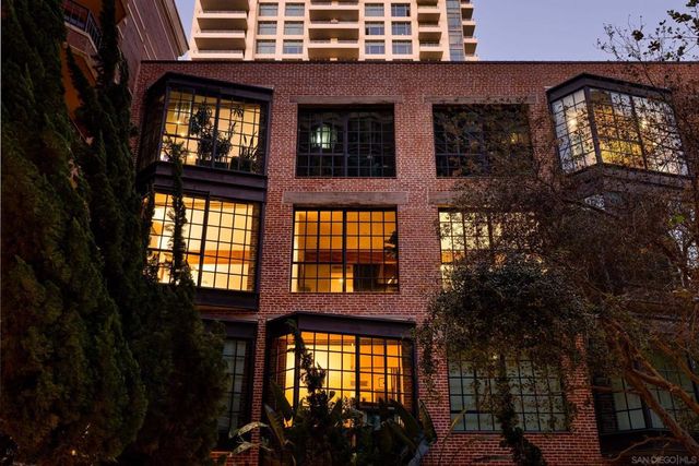 500 W Harbor 1601, San Diego, CA 92101