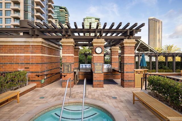 500 W Harbor 1601, San Diego, CA 92101