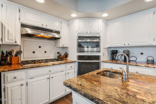 450 E MILES AVE, Hayden, ID 83835