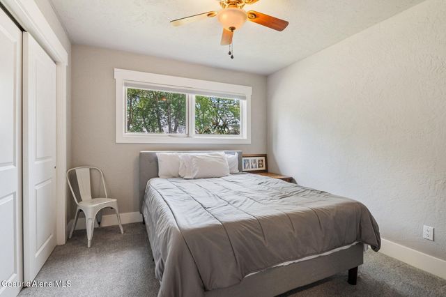 450 E MILES AVE, Hayden, ID 83835