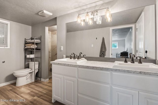 450 E MILES AVE, Hayden, ID 83835