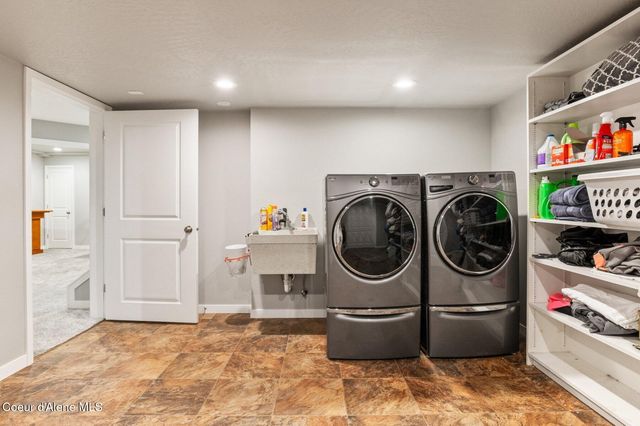 450 E MILES AVE, Hayden, ID 83835