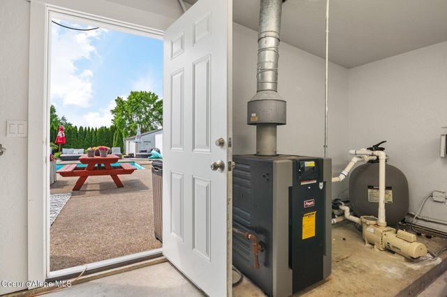 450 E MILES AVE, Hayden, ID 83835