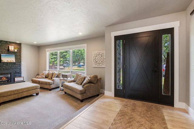 450 E MILES AVE, Hayden, ID 83835